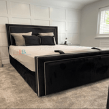 Black bed with white border